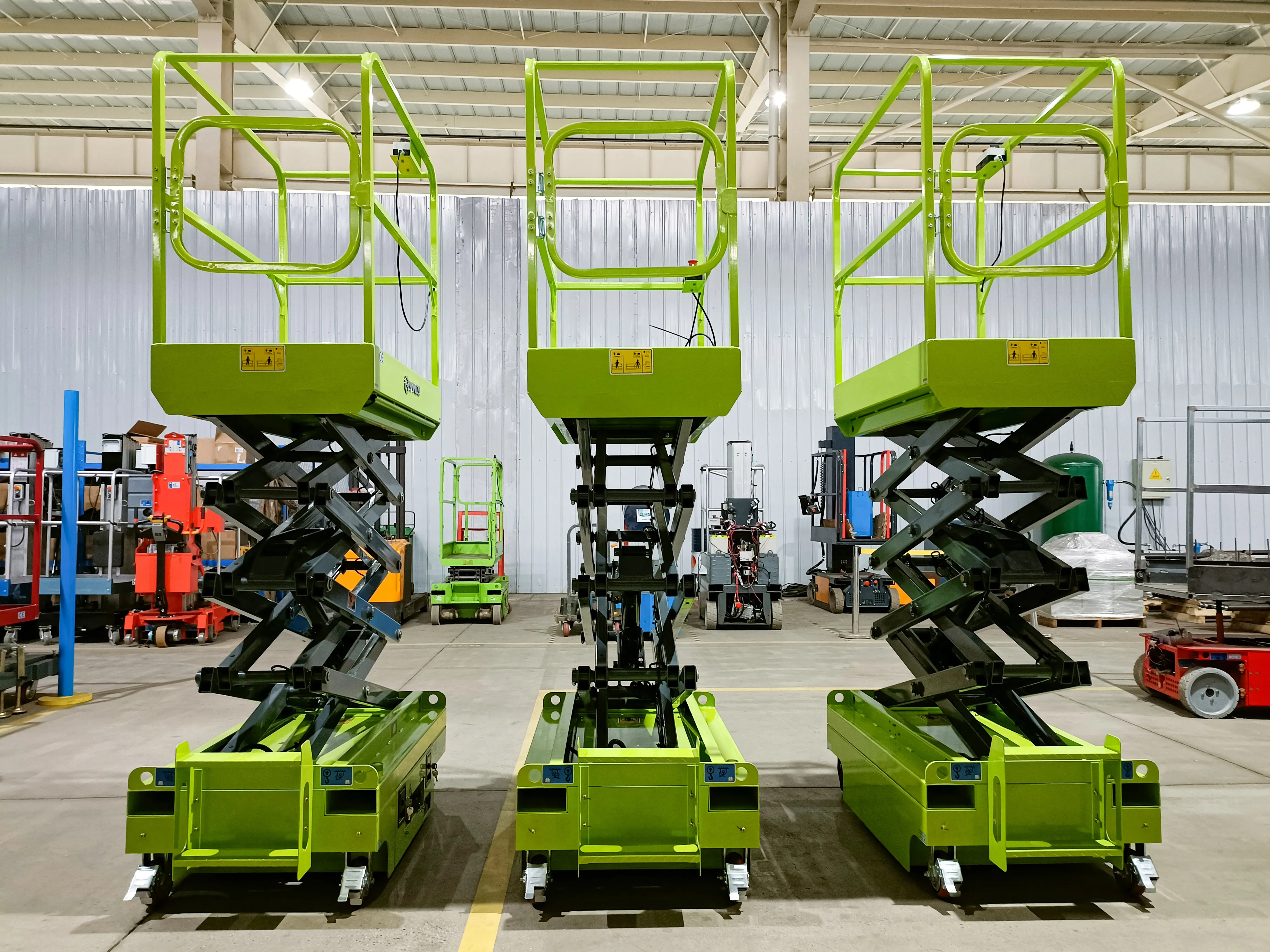 300kg Elevated Work Platform 3m 4m 5m Fully Electric Scissor Lift Work Platforms Motor Engine For Construction