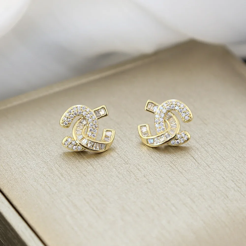 Double C Xiaoxiangfeng stud earrings high-end sense light luxury versatile earrings women's fashion jewelry