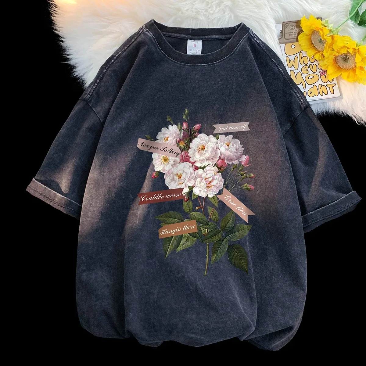 

2025 New Vintage Flowers Graphic Print T-shirt Gothic Men Tshirts Washed Short Sleeved Man Tops Round Neck General Tee