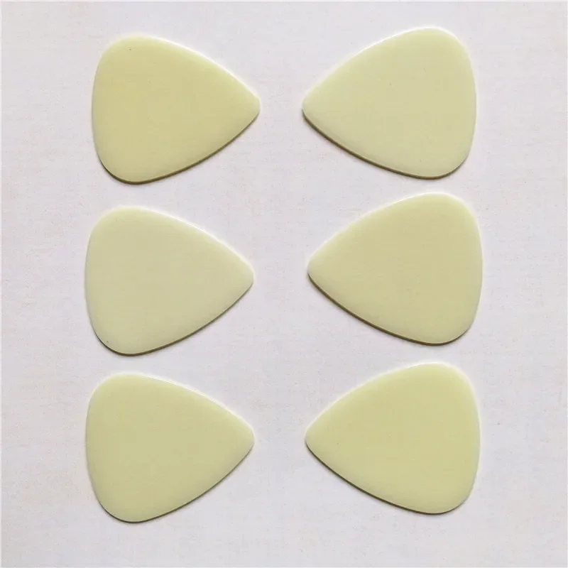 100 قطعة ليلة مشرقة في الظلام يختار الغيتار مضيئة الغيتار Plectrum الوسيط اختيار الغيتار فارغة #5