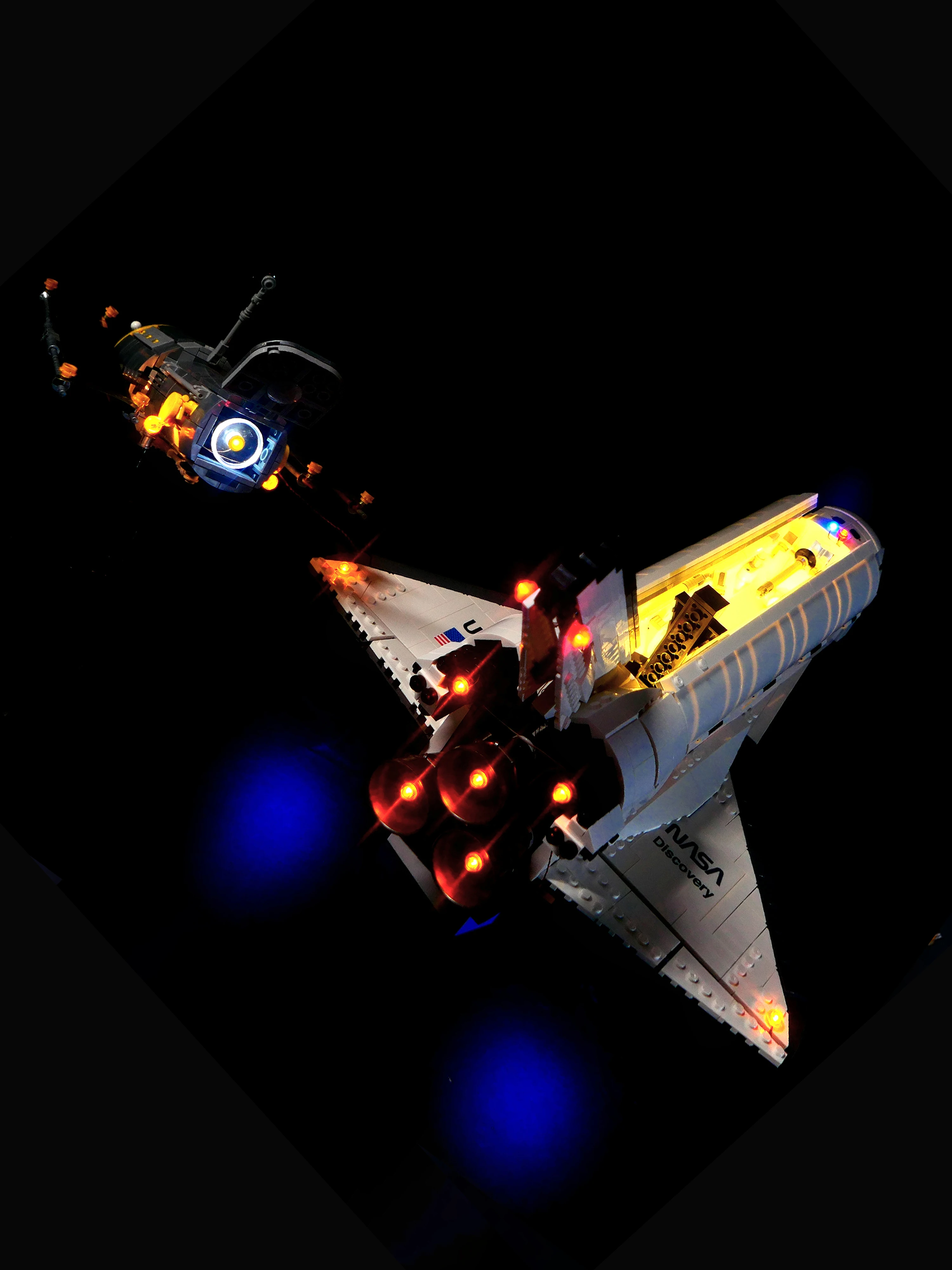 Kit d'éclairage LED Compatible avec les blocs de construction de navette spatiale orbitale 10283, modèle de lumière décorative (lumières uniquement)