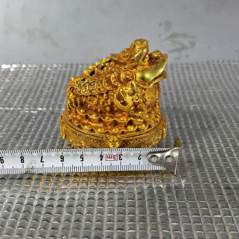 , pure brass golden ornament, treasure basin with ingots, three-legged toad mascot for office des