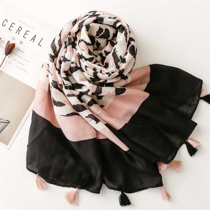 Korean fashion long patchwork scarf autumn printed pink leopard printed hijab scarf women 2024 women's beach cape