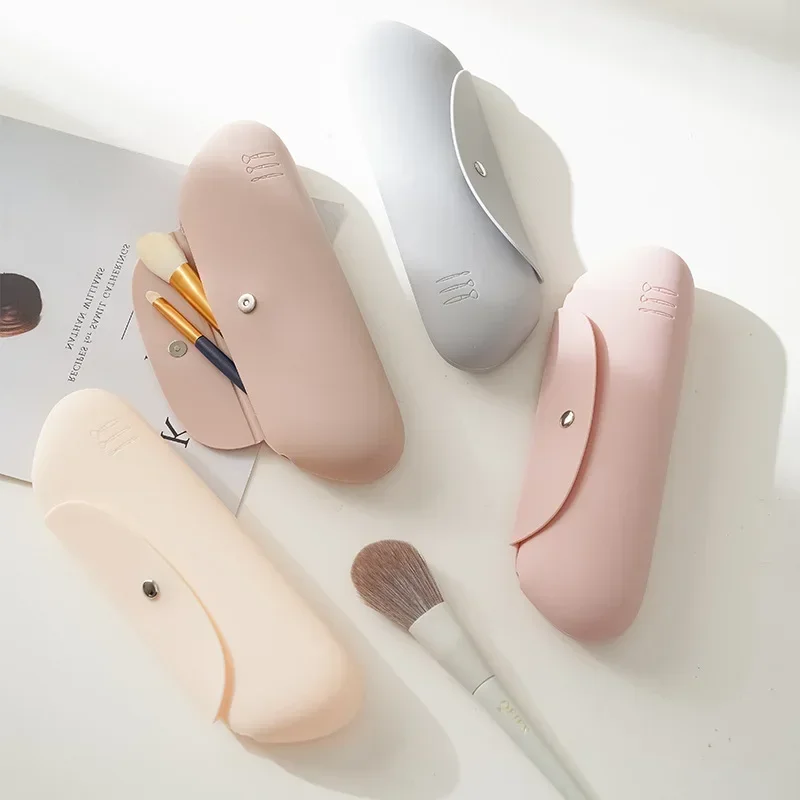 Soporte para brochas de maquillaje de viaje, bolsa de almacenamiento de brochas cosméticas de silicona, estuche de esponja de belleza portátil, organizador de maquillaje para viajar