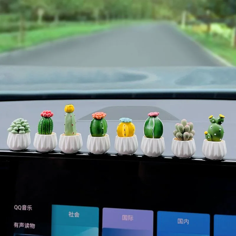 4Pcs Resin Simulation Cactus Car Decoration Mini Succulent Decoration Home Office Desktop Computer Crafts Couple Small Gifts Toy