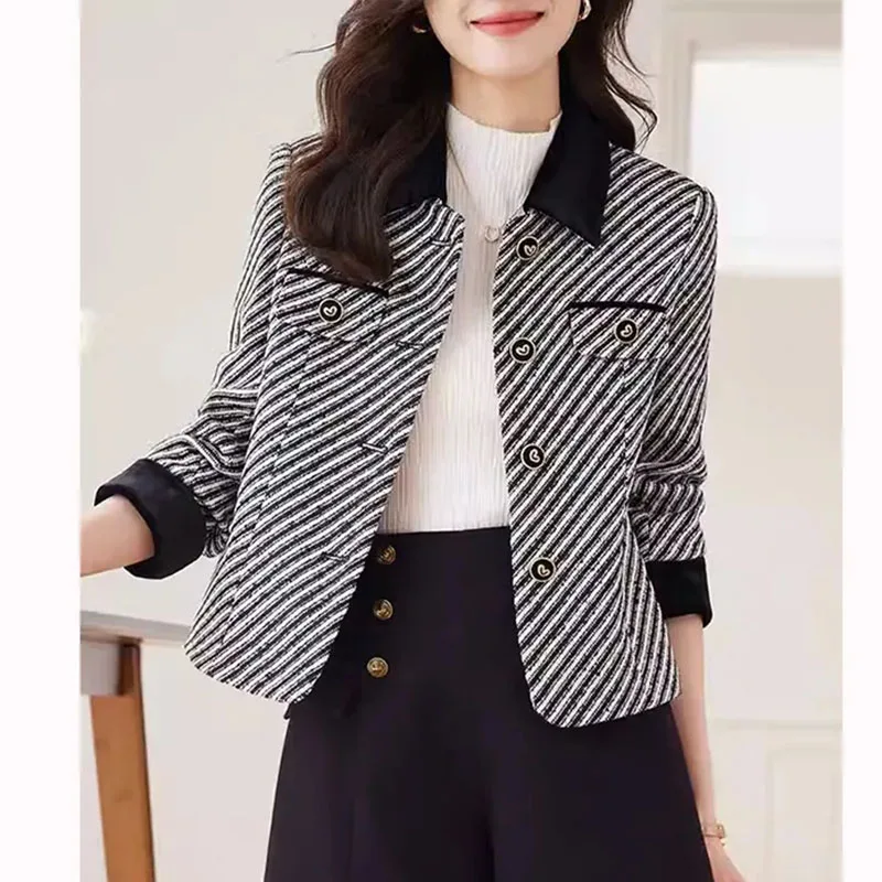 Advanced Feeling Women Short Jacket Spring Autumn New Korean Stripe Tops Outwear Ladies Temperament Slim Casual Blazers Coat