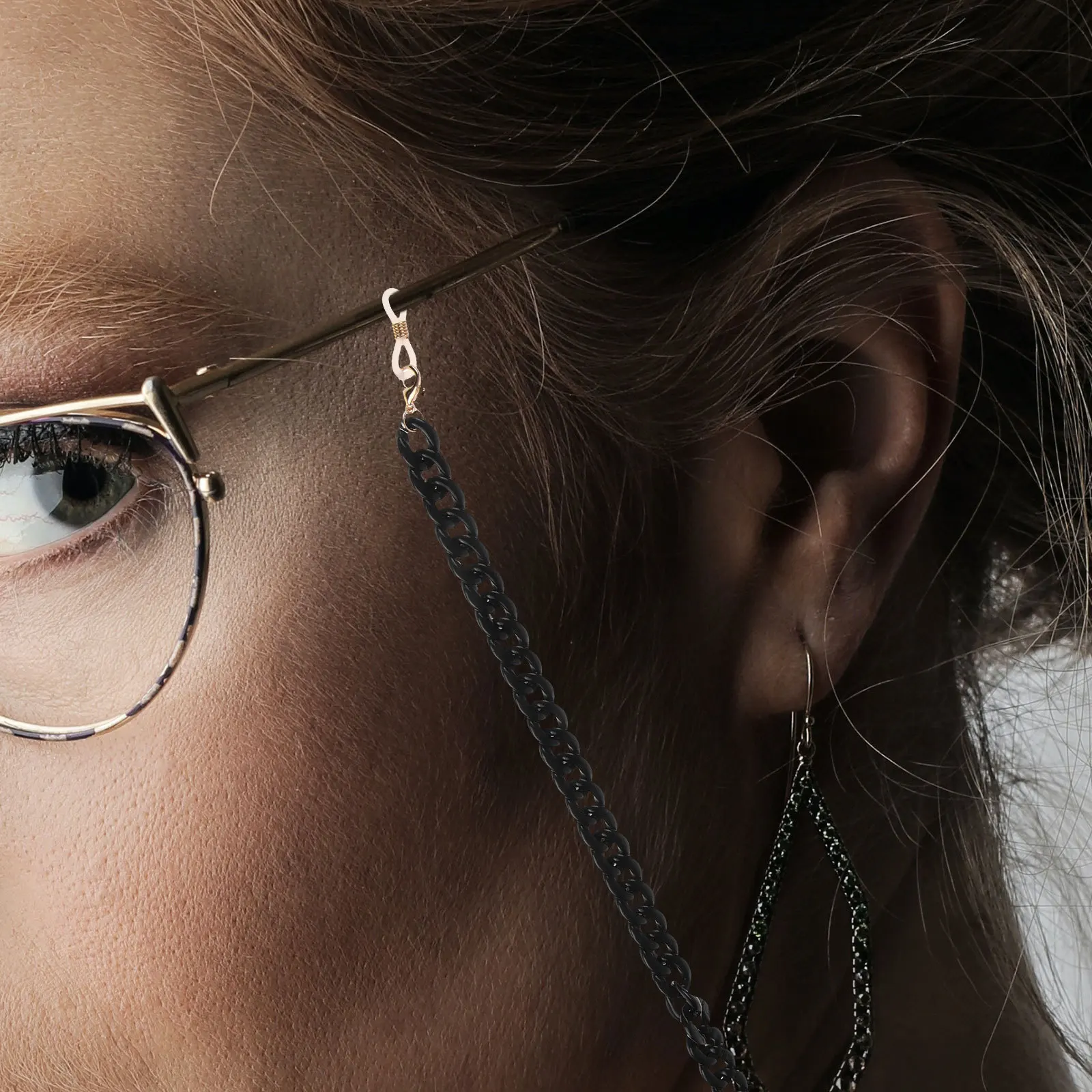

1Pcs Acrylic Eyeglasses Chain Non-Slip Multi-Purpose Chic Glasses Hanging Rope Durable and Drop Resistance (Black)
