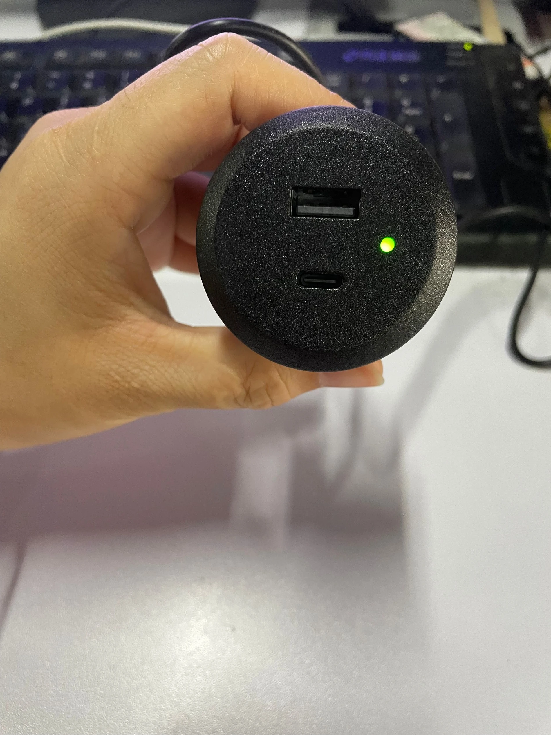 USB C Charger USB Hub USB สำหรับเฟอร์นิเจอร์ Wireless Charger Qi เฟอร์นิเจอร์ซ็อกเก็ต