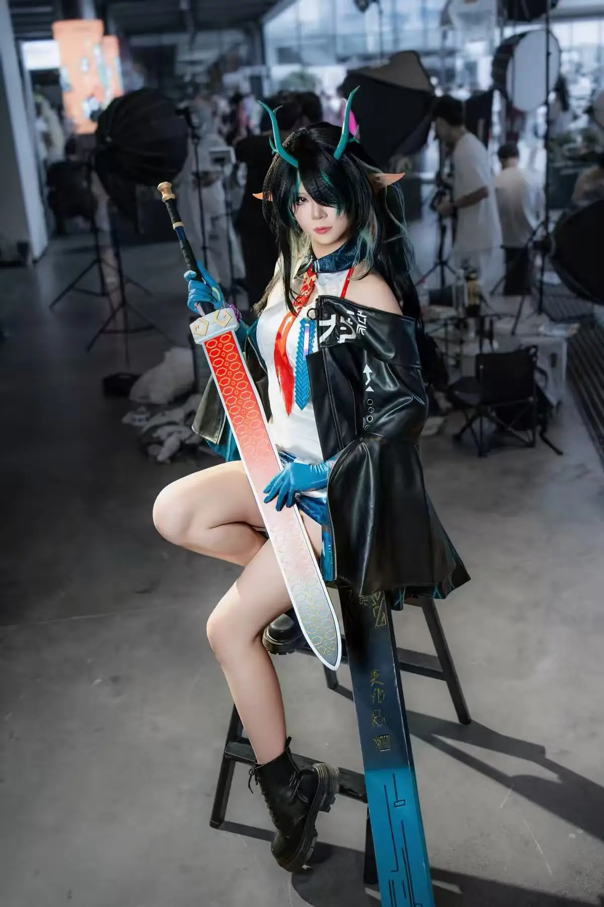 Dusk Cos Longsword Weapons Game Arknights Cosplay Prop Halloween Christmas Carnival Fancy Party Costume Accessories