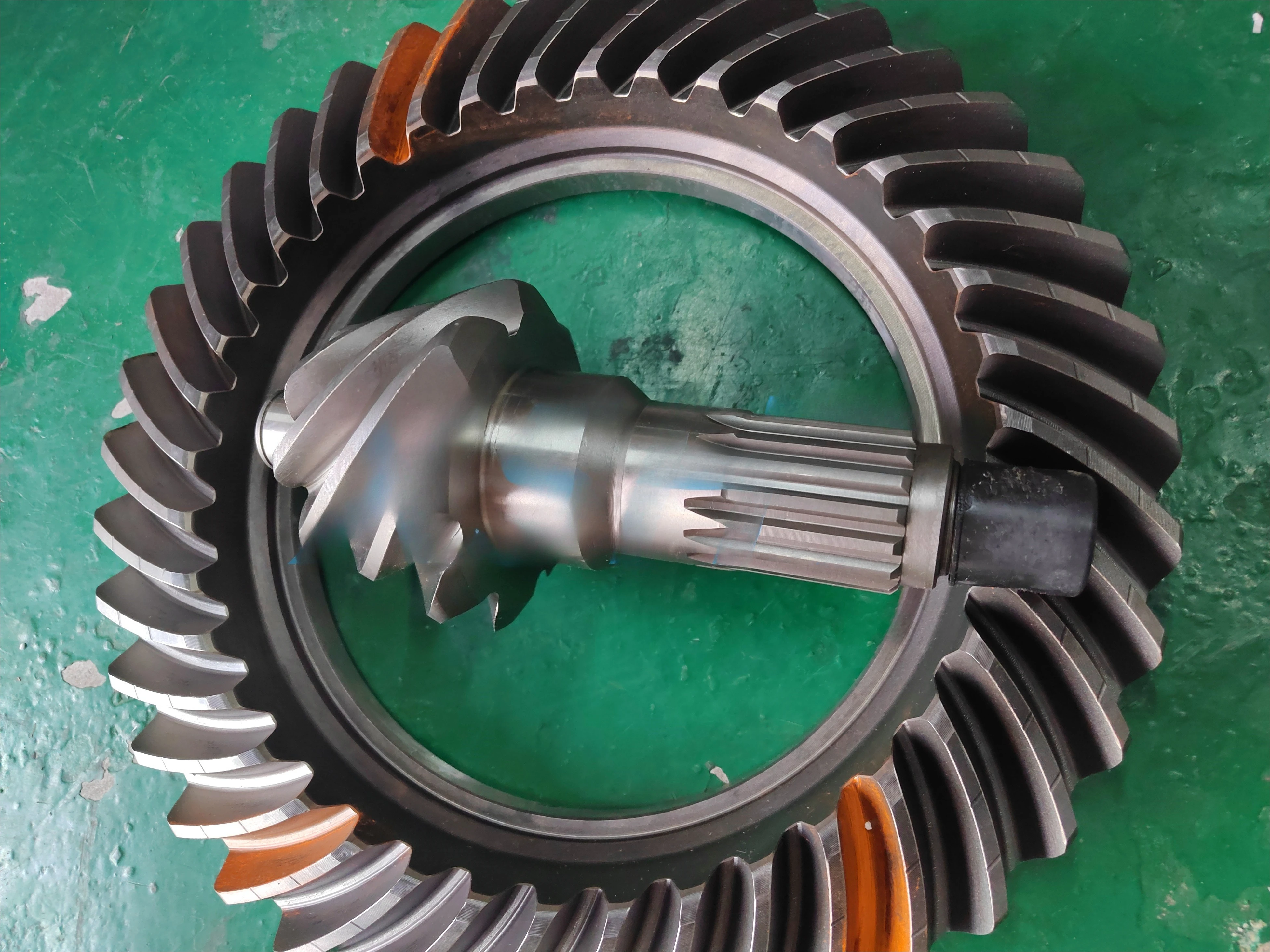 

Комплект шестерен заднего дифференциала (коронная шестерня и шестерня-втулка) для грузовиков/тракторов, высокоточное OEM-качество, хит продаж, 8/39