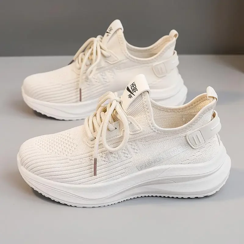 Scarpe da donna Platform White Shoes women's 2024 New Super Hot All-Match Hight moisting Board Shoes Tenis Sports da donna