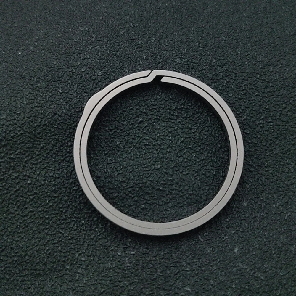 20/25/33mm Real Titanium Alloy Key Rings Super Lightweight Side Push Buckle Pendant TC4 Man Car Keychain Male Creativity Gift