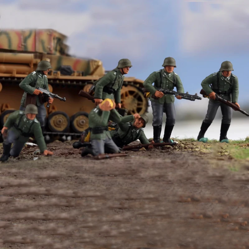 

Масштаб 1/72, немецкий пехотный солдат из смолы (набор из 7 шт.), подходит для моделей танка и вертолета, сцены, коллекционный декоративный подарок