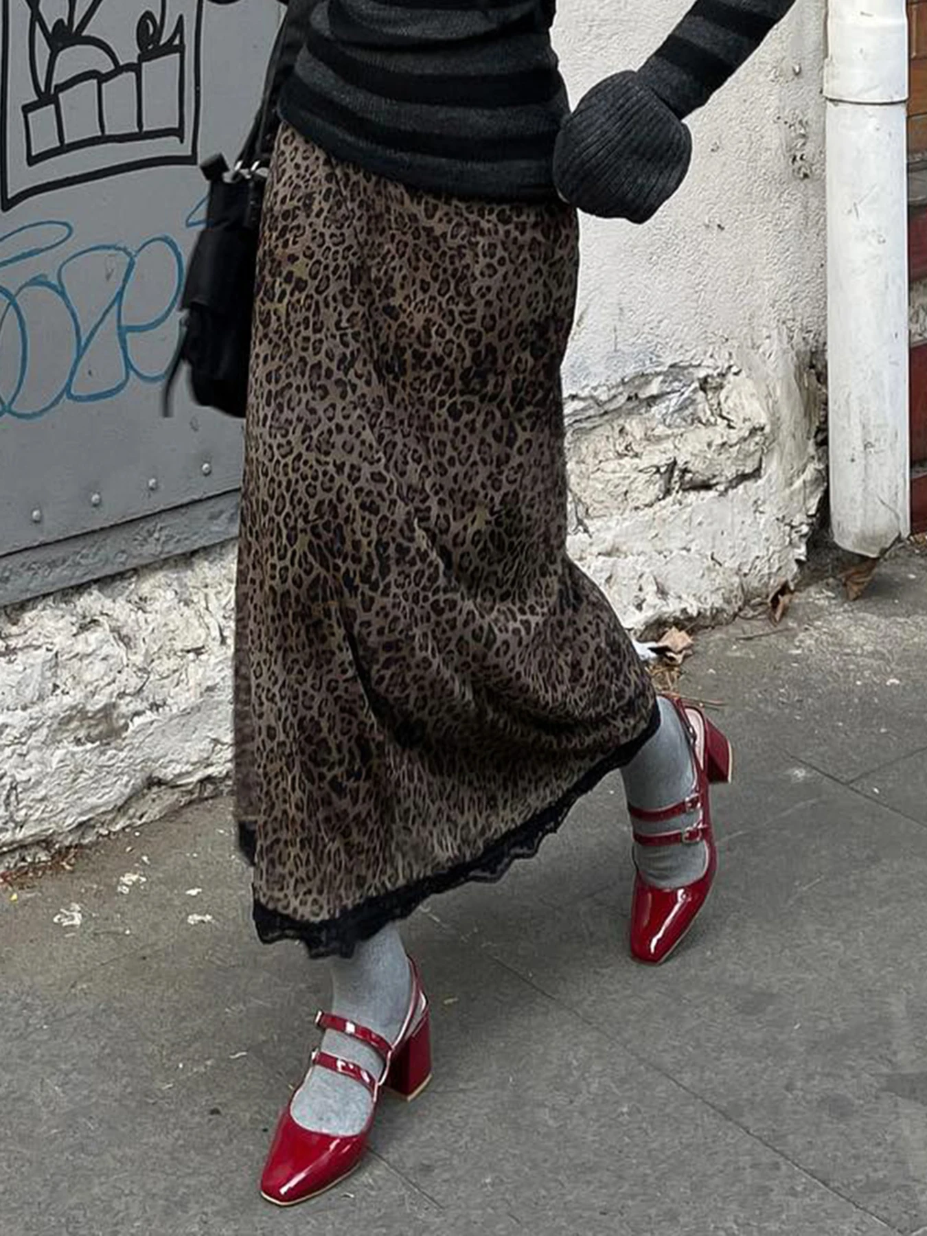 Weekeep-Falda larga con estampado de leopardo para mujer, faldas rectas holgadas de tiro bajo con retazos de encaje, Estilo Vintage, y2k, Harajuku, para otoño