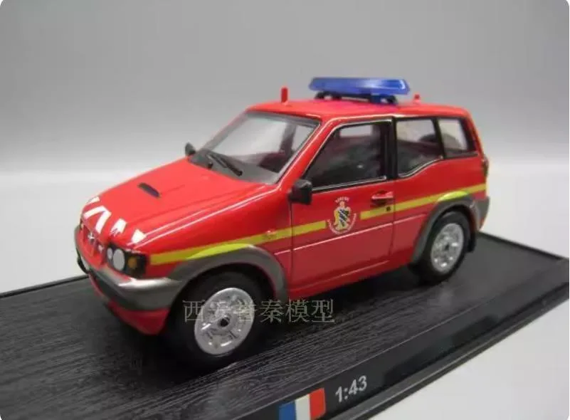 1/43-1/50 raro nova chegada preço especial diecast modelo de motor de incêndio francês móveis vitrine coleção brinquedos para crianças