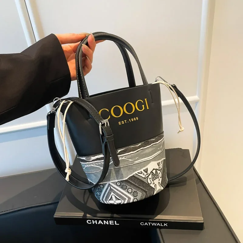 

Роскошная элитная минималистичная винтажная модная сумка с уникальным буквенным дизайном для женщин, повседневный стиль через плечо и большой вместительности