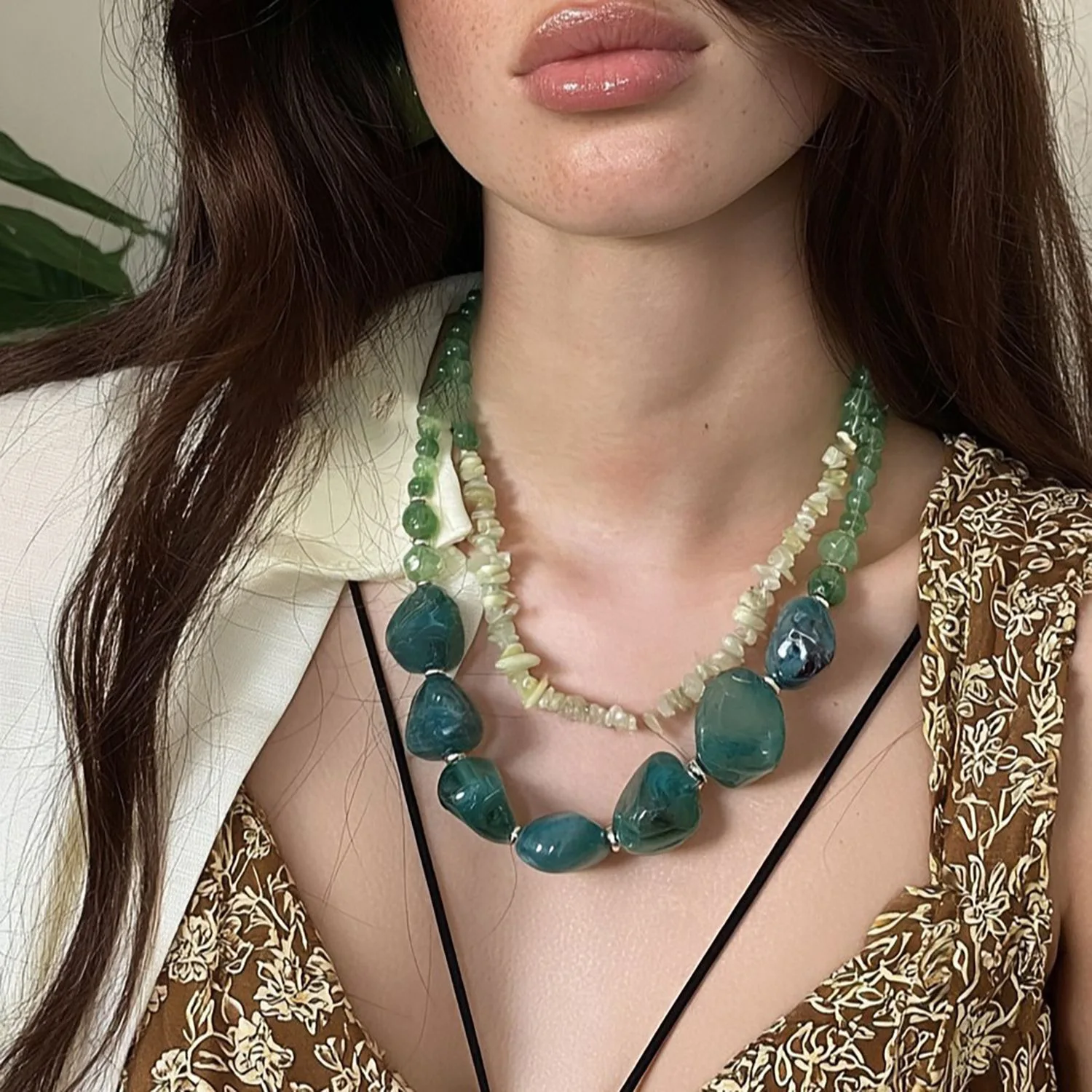 Double‑Layer Stacked Beaded Necklace Irregular Green Stone Chip Beads Choker Adjustable Boho Women Vintage Fashion Neck Jewelry