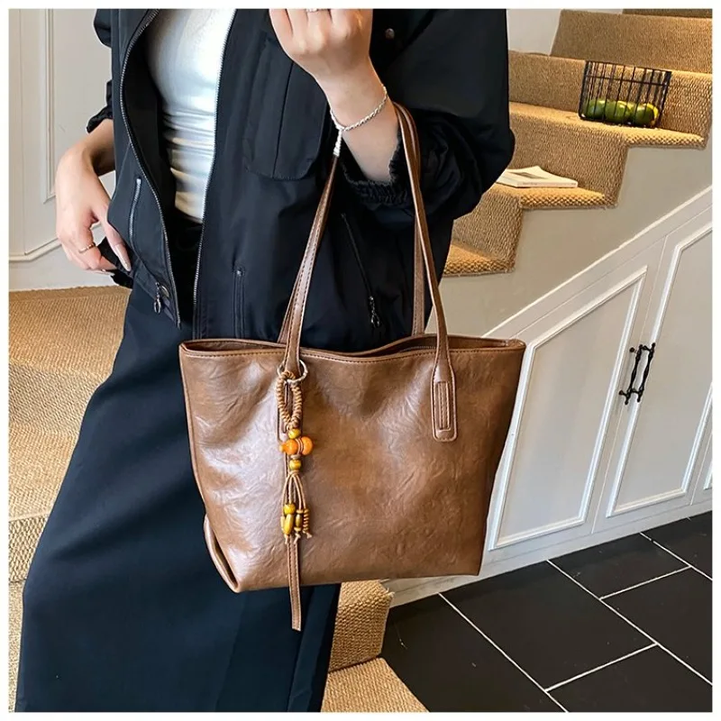 

Elegant Modern Designer Diaper Bag For Women Luxury Large Capacity Tote Stylish Leather Crossbody Shoulder Bag Solid Design