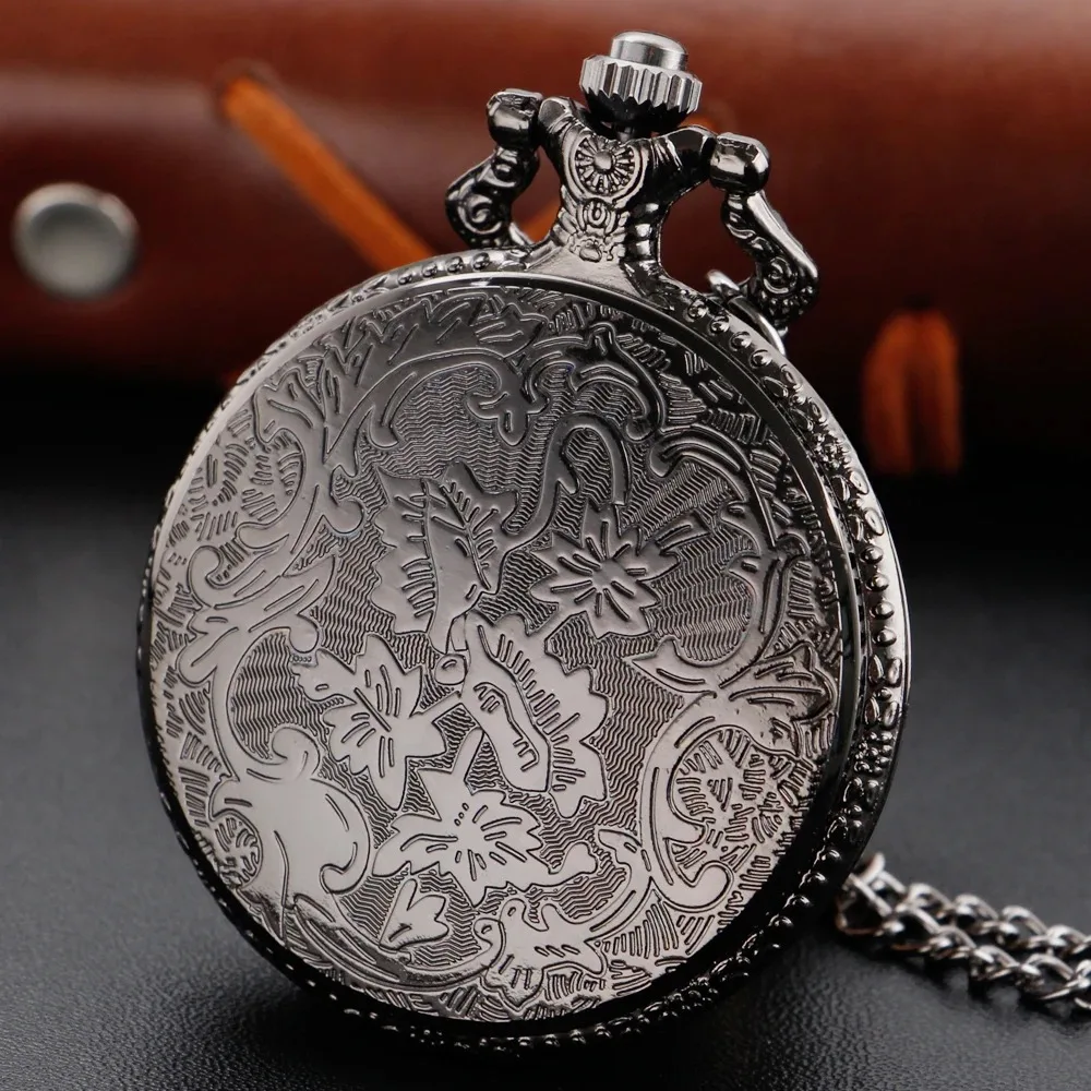 ブラックリパブリック鎌エンブレムクォーツ懐中時計ヴィンテージネックレスペンダントユニバーサル時計ギフト男の子と女の子へ