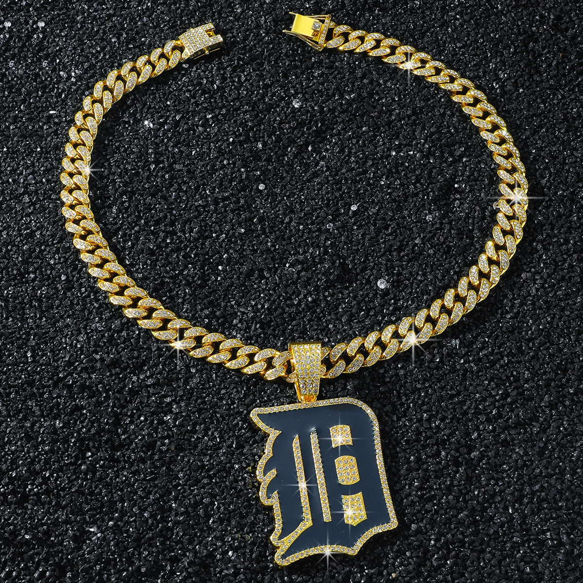 

Fashion Hip Hop Men's Football Team Logo Pendant Necklace Personalized Design Full Rhinestone Cuban Chain Jewelry Streetwear