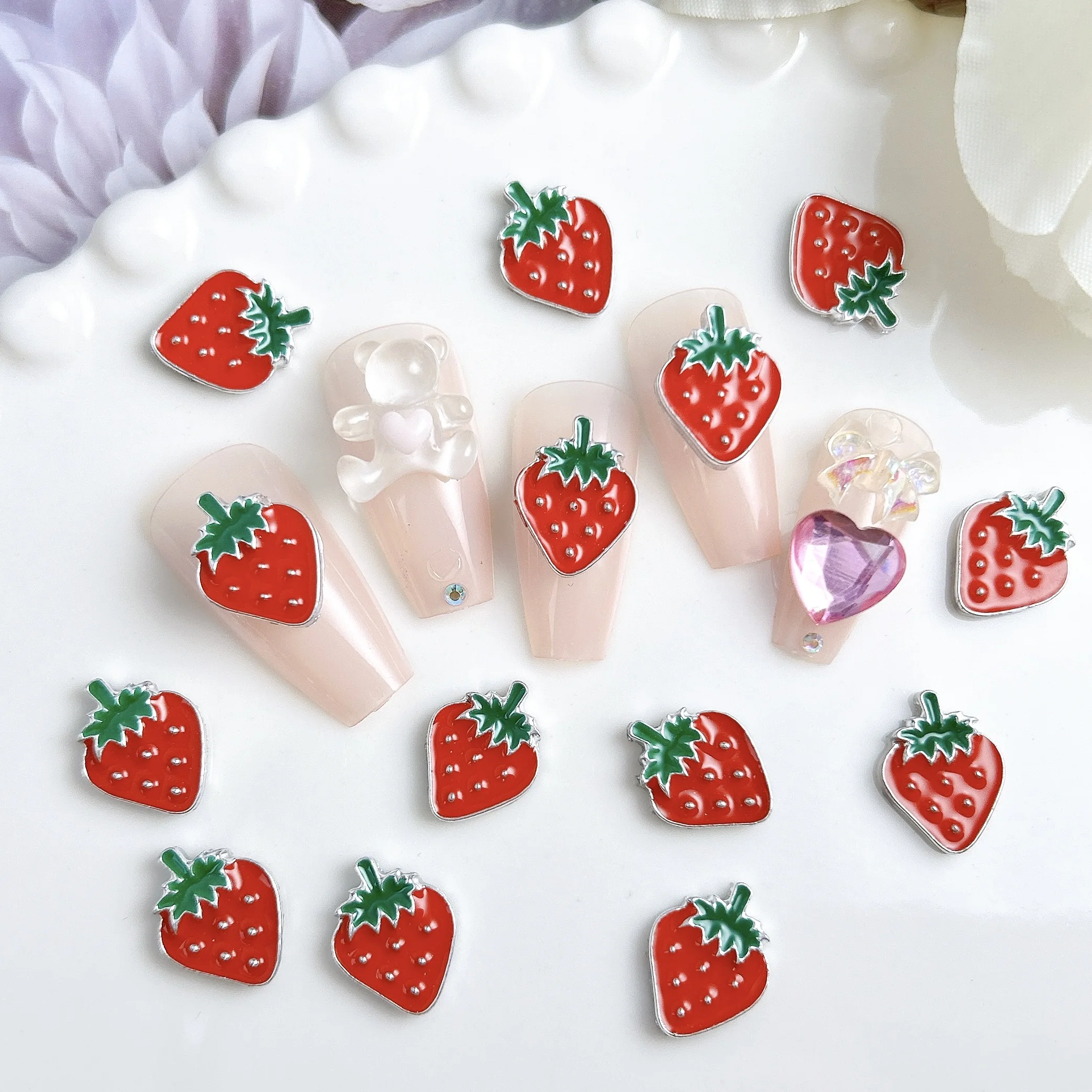 30 pçs adorável simulado morango liga encantos da arte do prego 3d criativo verão vermelho morango decorações de unhas diy grampo de cabelo unhas