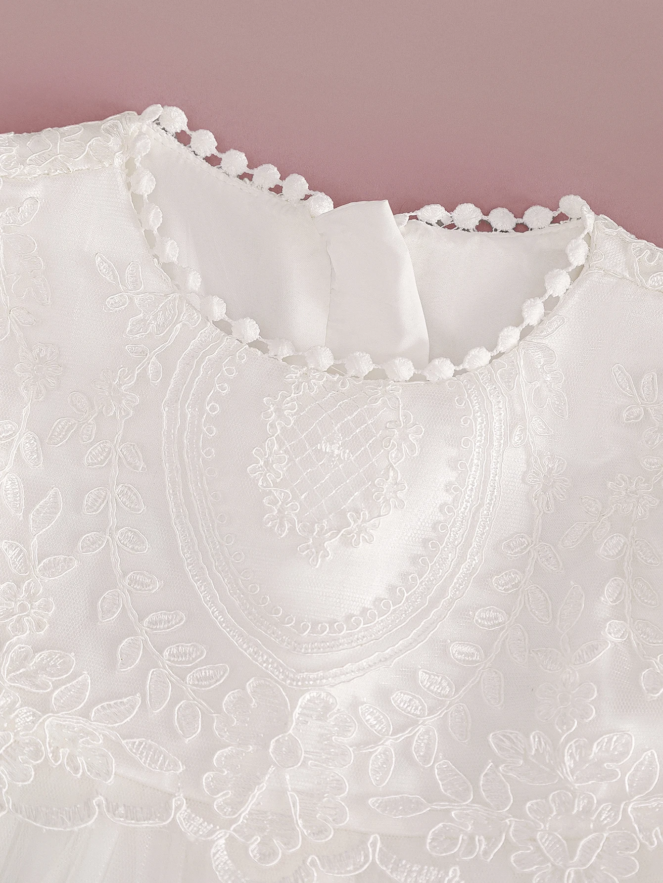 Baby Girl\'s High-quality Embroidered Long White Christening Dress with Little Gauze Dress