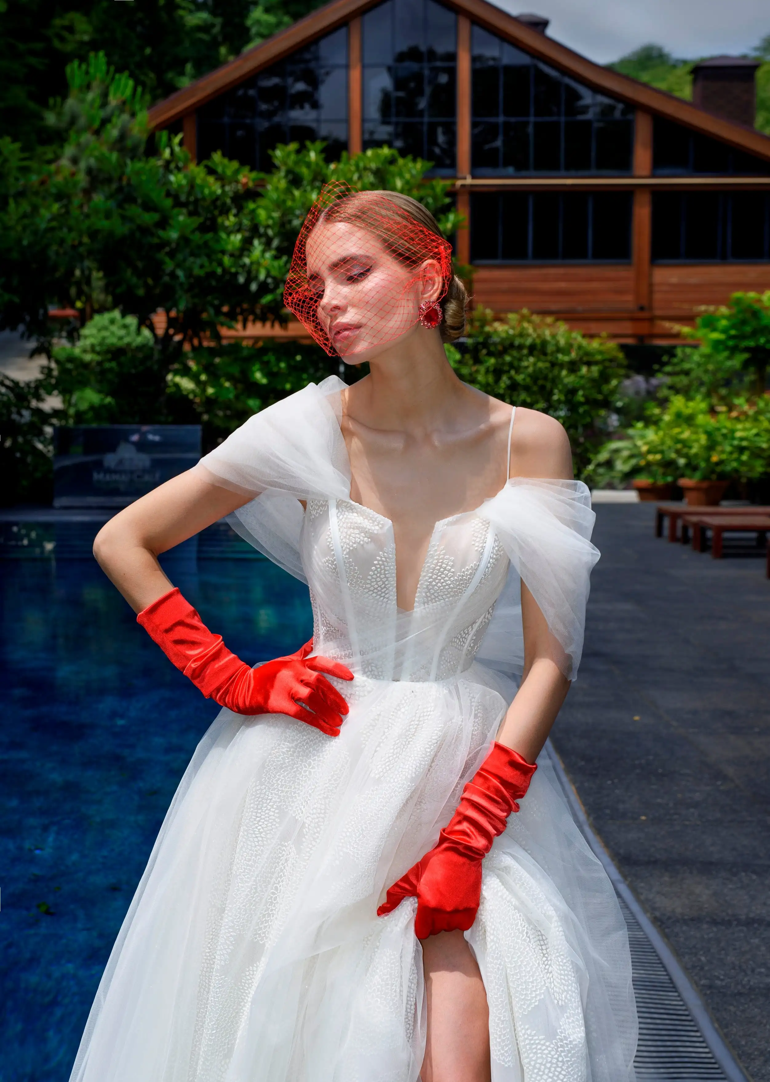 Precioso vestido De novia con tirantes finos, apliques De encaje, línea A, hecho A medida, tren De barrido