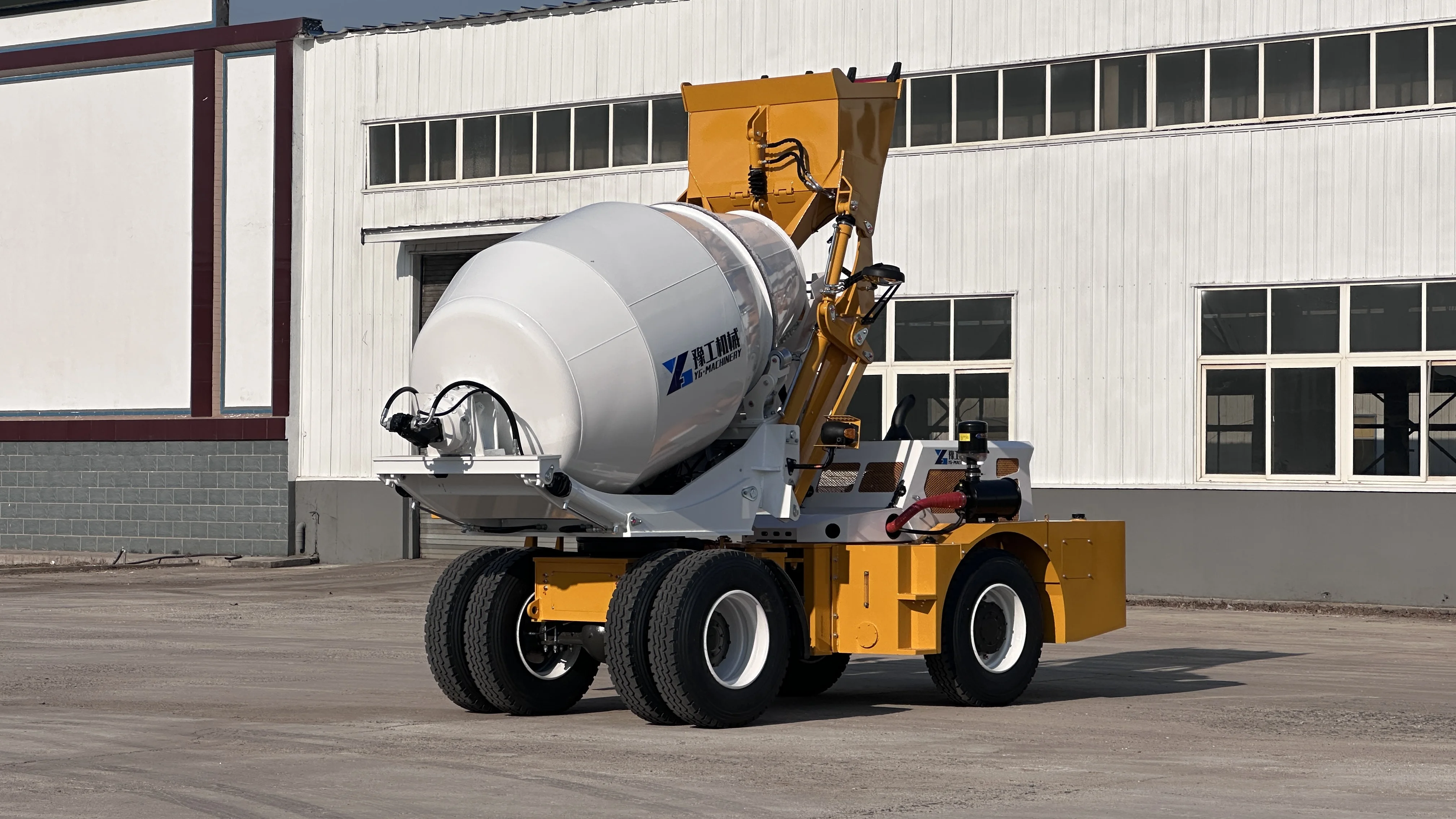 Stable Brake System Self Loading Mixer of Concrete for Steep Slope Construction Mountain Areas
