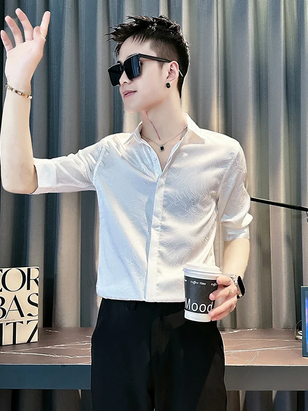 

Новая мужская футболка из ледяного шелка с коротким рукавом, повседневная, с цветочным узором, летняя, модная, приталенная, молодежная одежда 2025 года