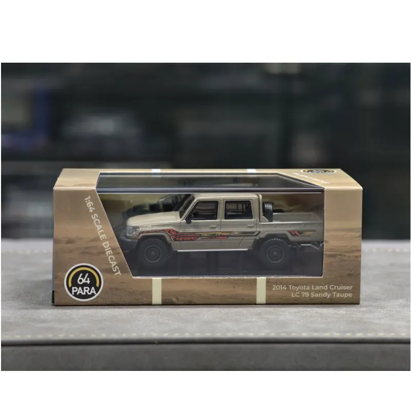 PARA Diecast 1/64 Scale  ‌Toyota Land Cruiser 70 Series LC79 (2014) Double Cab Pickup Alloy Car Model Toys for Boys Gift
