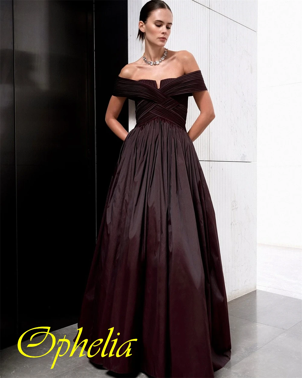 Customized Exquisite Boat Neck Evening Dress Classic Sweep Train Cocktail Dress Fashion Off the Shoulder Special Occasion Gowns