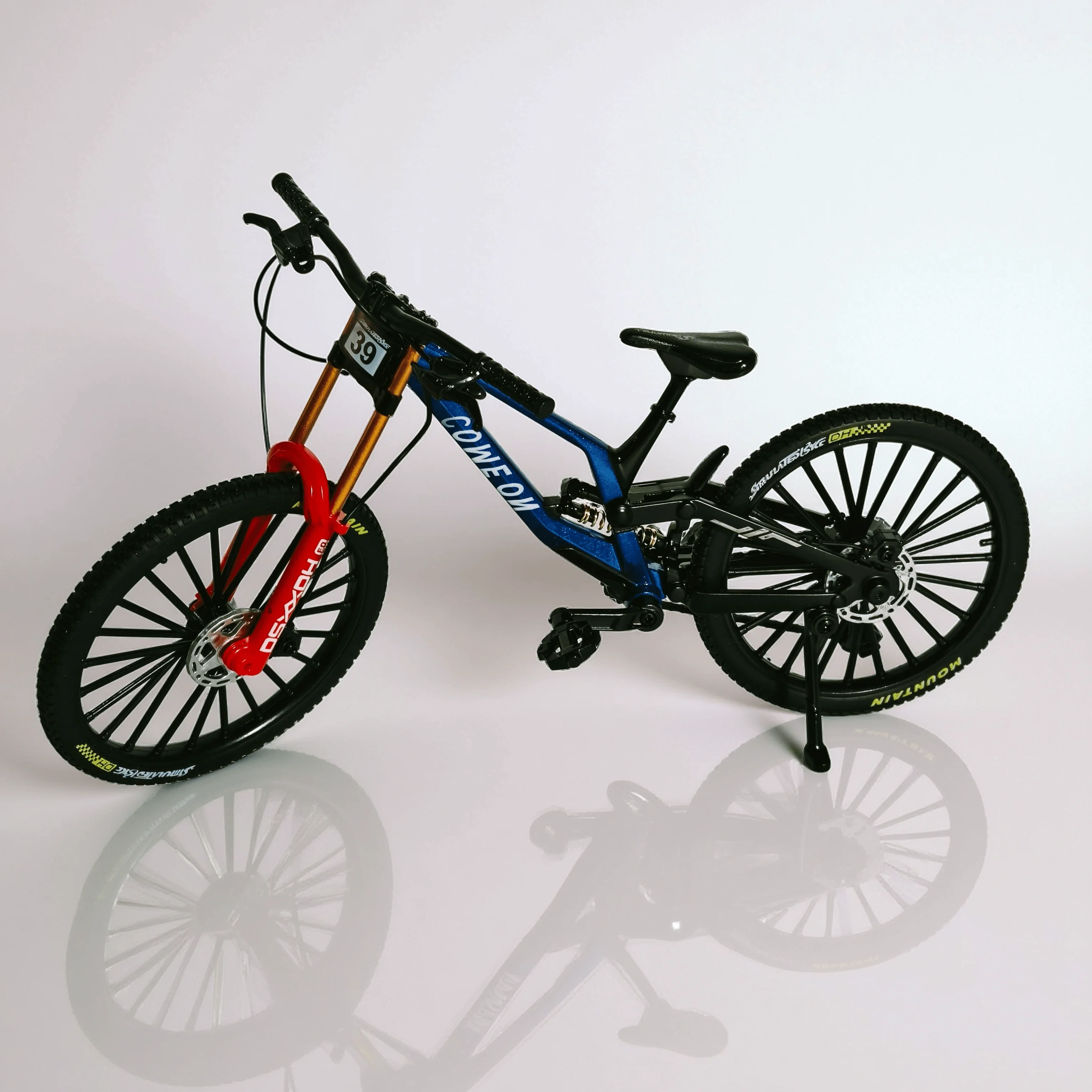 1:8 Scale All-Terrain Mountain Bicycle Model