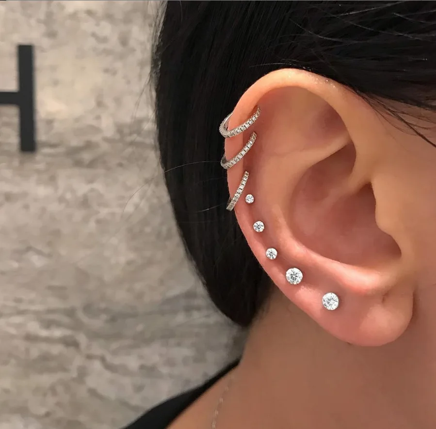 Pendientes planos de acero inoxidable para hombre y mujer, aretes pequeños de circonita cúbica transparente, estilo Punk, 1 par