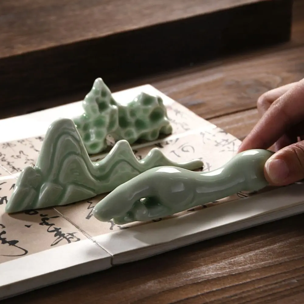 

Creative Calligraphy Brush Holder Chinese Portable Ceramic Pen Holder Practical Office Supplies Painting Brush Holder