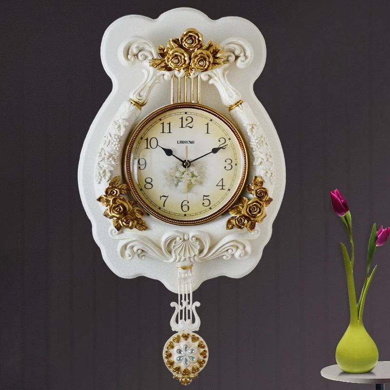 

European retro wall clock living room personality creative large simple fashion bedroom silent quartz