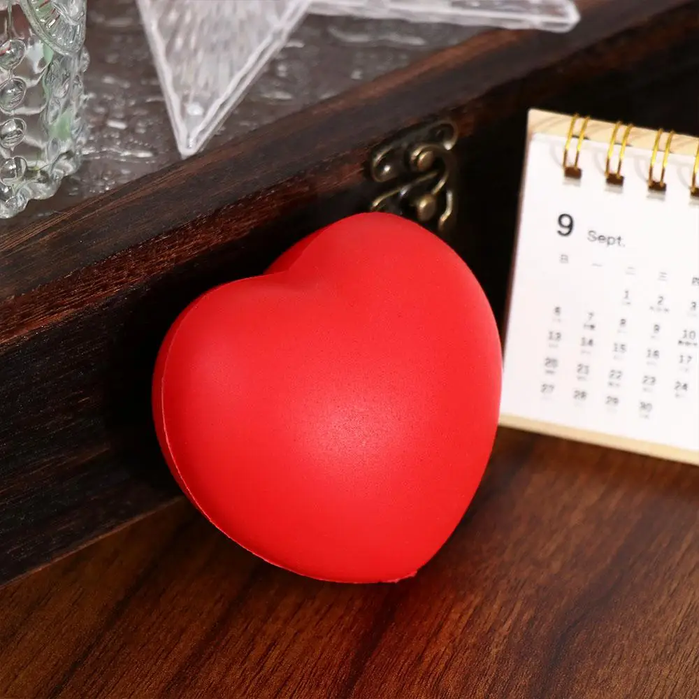 7cm Heart Stress Balls Valentine\'s Day Heart Shaped Foam Stress Relief Ball Valentine Home Theme Party Decor