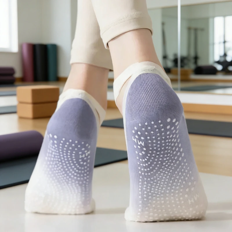 

New Five Finger Yoga Sock Backless Breathable Bandage Ballet Pilates Sock Women Professional Silicone Non Slip Dance Sports Sock