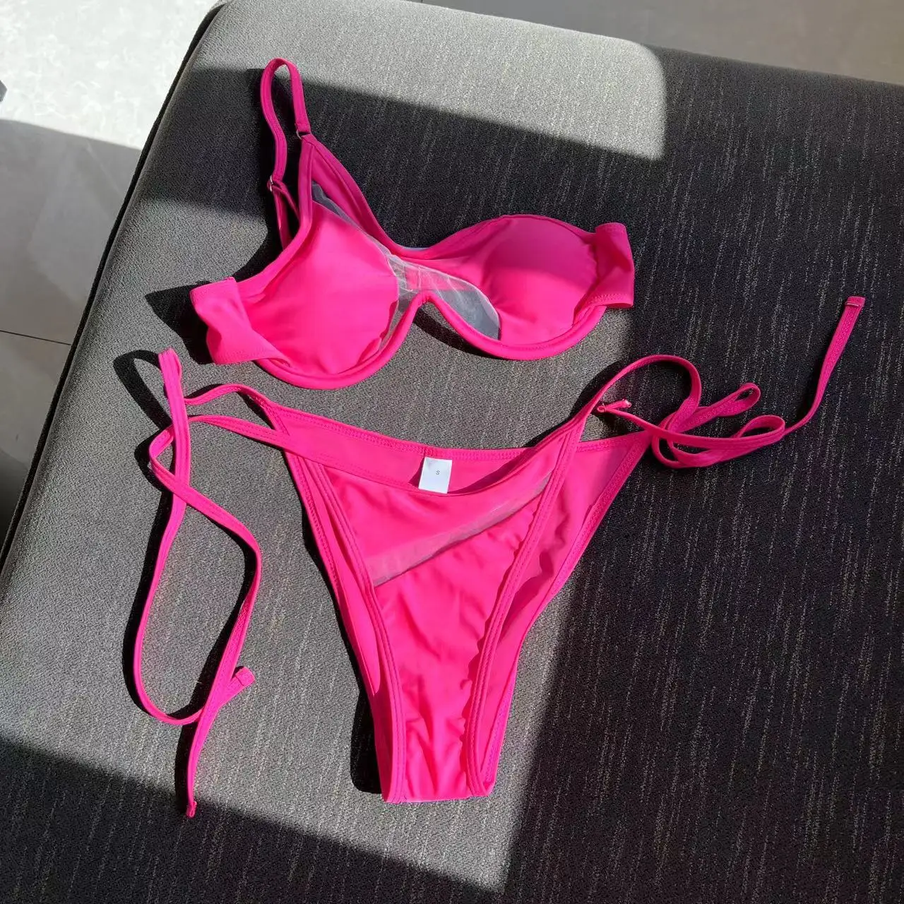 Splicing ตาข่ายหนึ่งไหล่ Underwire V-bar บิกินี่ผู้หญิงชุดว่ายน้ําชุดว่ายน้ําหญิงชุดบิกินี่สองชิ้น Push Up ชุดว่ายน้ําว่ายน้ํา