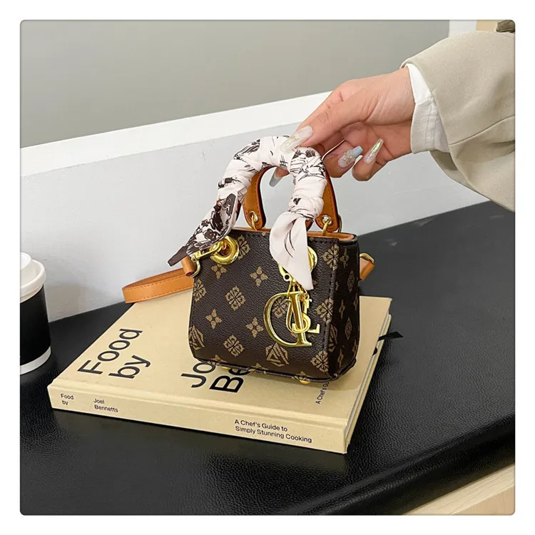 

2025 Women's Trendy High-Quality Elegant Mini Tote - Versatile Shoulder/Crossbody/Handheld Travel Essentials for Ladies