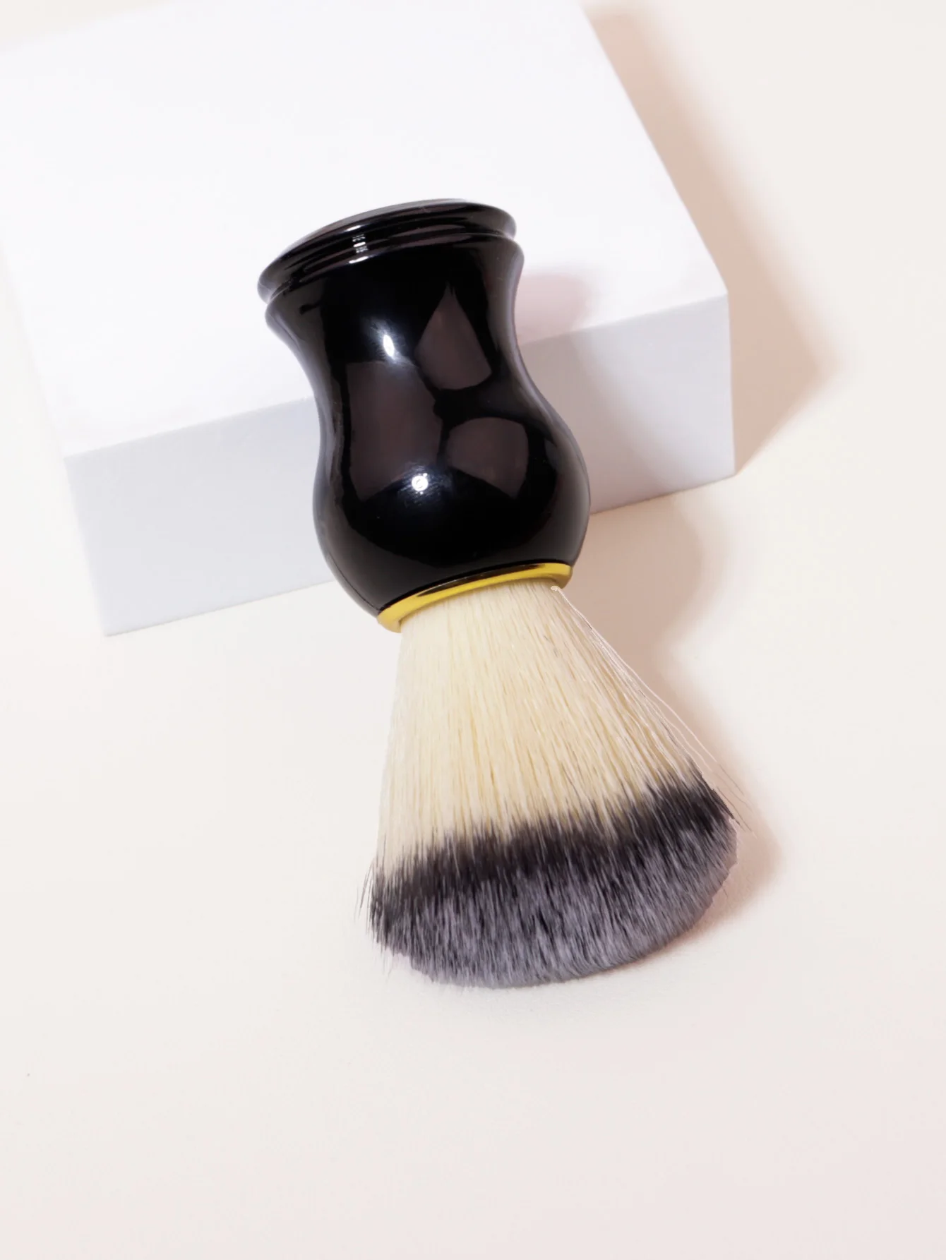

Facial shaving brush, hair styling tool, professional hairdresser neck hair brush, hairdresser cleaning hair brush
