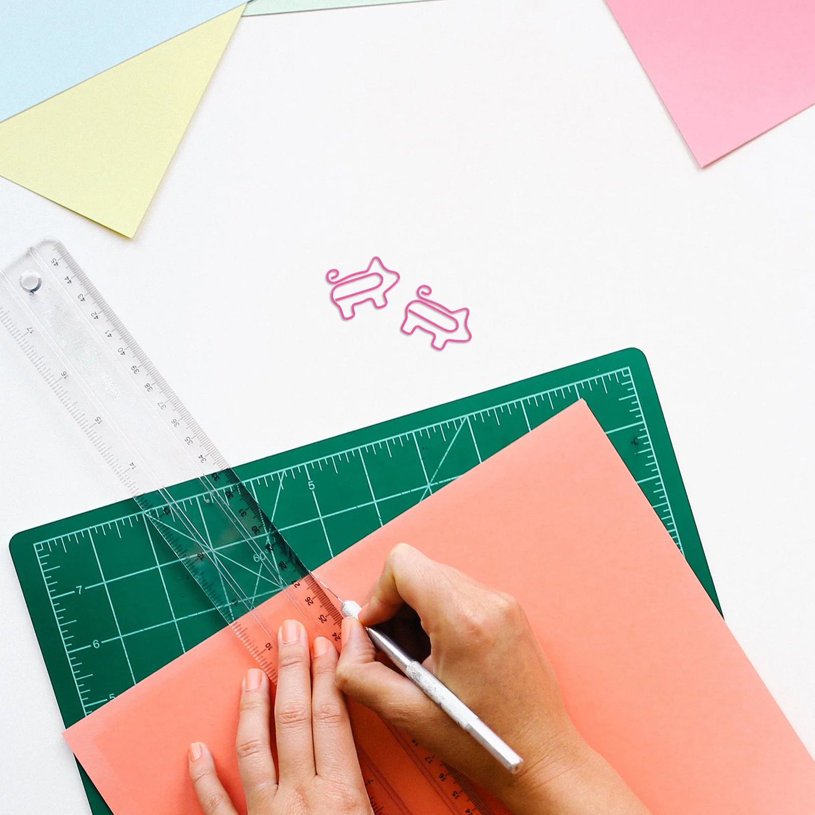 100 قطعة من مشابك الورق المعدنية على شكل مكتب إبداعي لوازم مكتبية مدرسية حامل ملفات ملون مشبك كرتوني