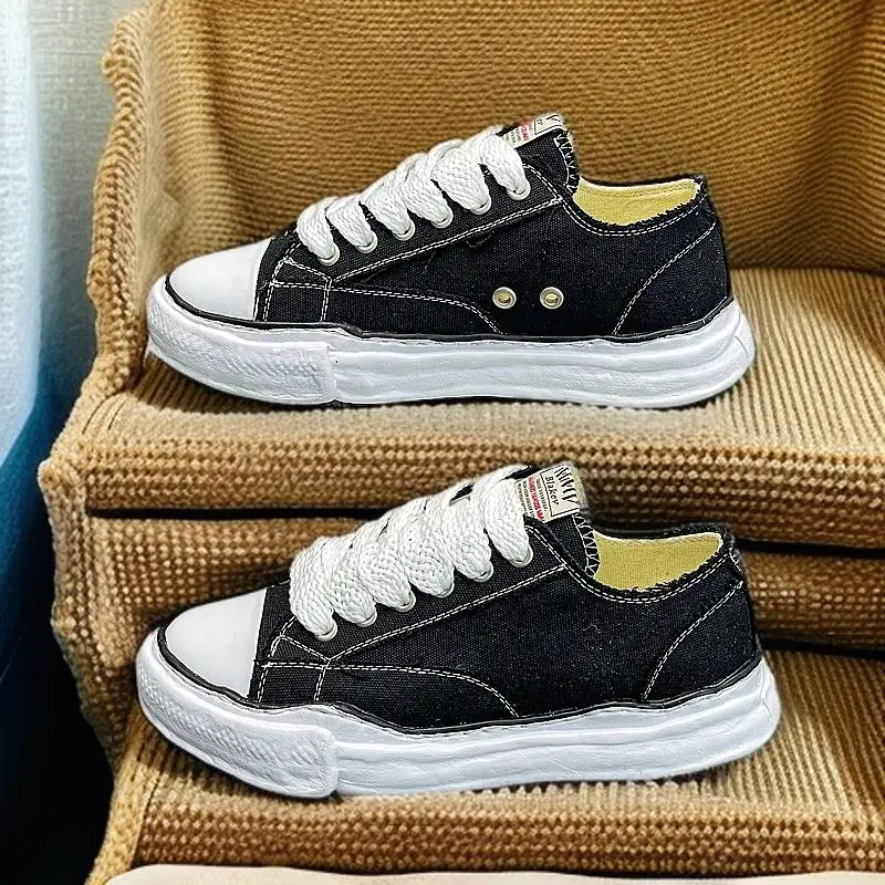 Scarpe classiche di tela per bambini nere - bianche, suola morbida e comfort, tutte abbinate alle sneakers da uomo primavera autunno