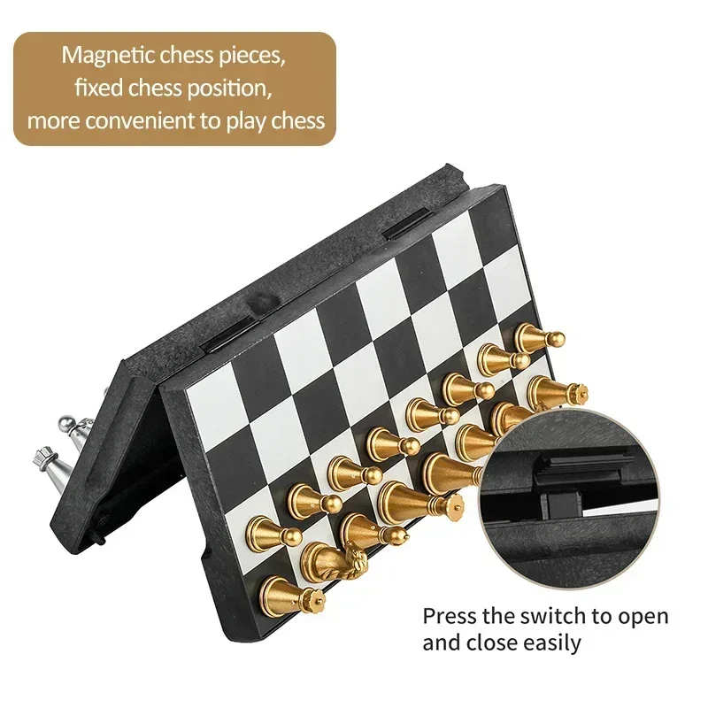 Set di scacchi magnetici pieghevoli Set di giochi da tavolo per scacchi da viaggio in oro e argento Set di scacchi portatili Gioco da tavolo per bambini Festa per adulti