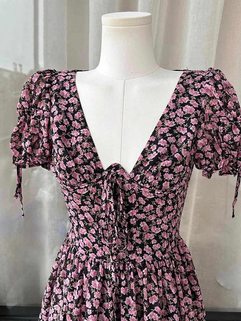 ReddaChic-vestido veraniego Floral con escote en V profundo para mujer, minivestido ceñido de manga corta abombada, corte en A, bonito y elegante, ropa de vacaciones de verano