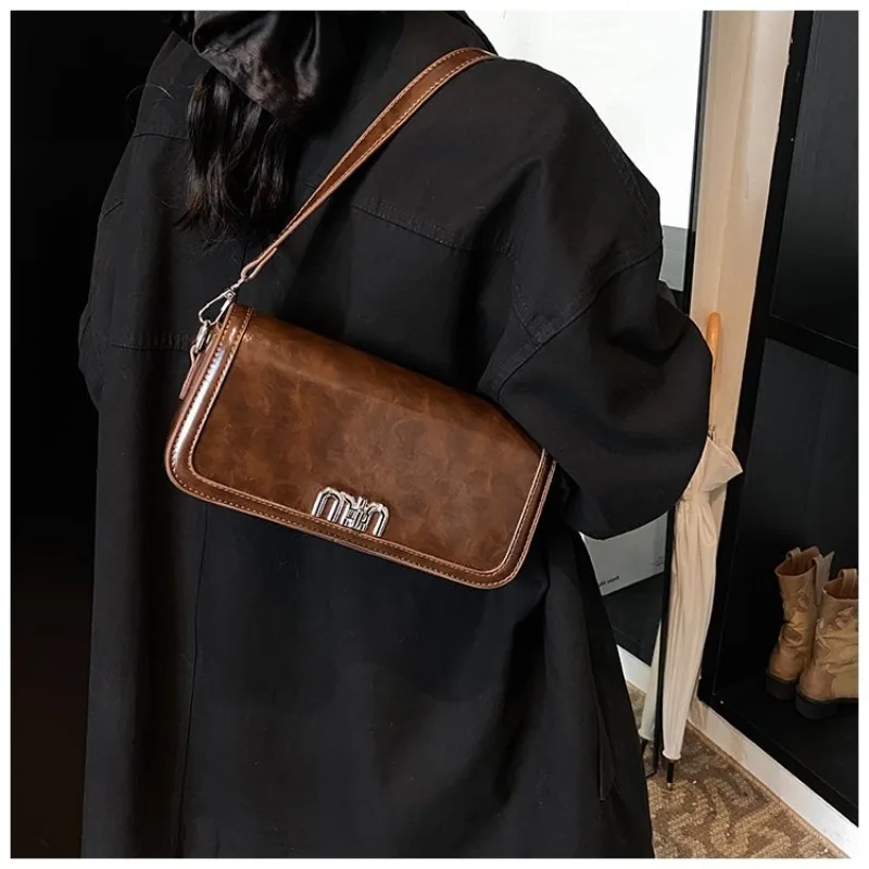 

Women Airport Secure Crossbody Bag RFID Blocking Technology For Safe International Travel And Journeys
