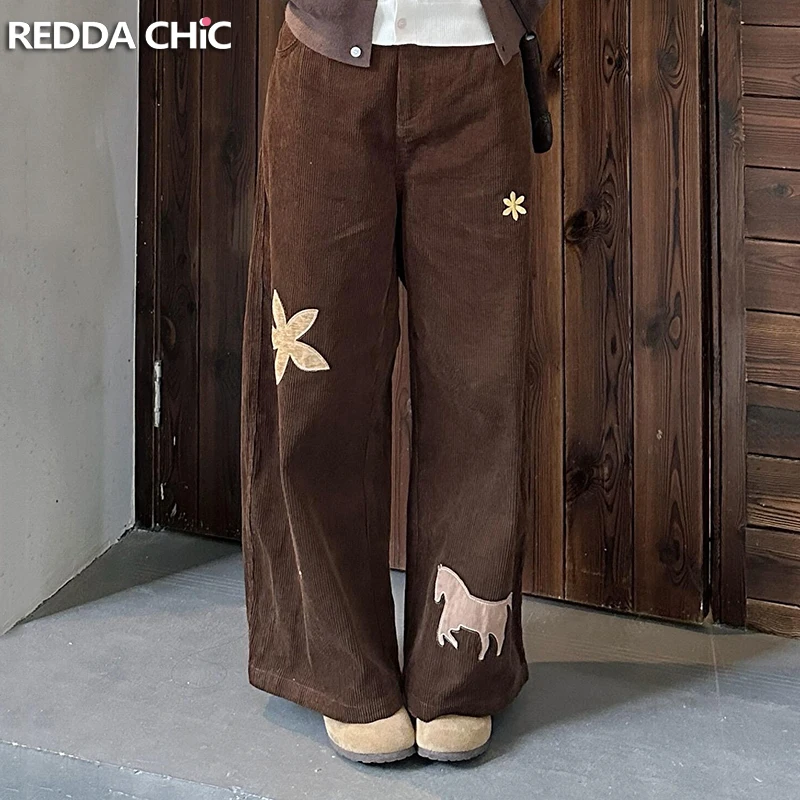 

REDDACHiC Maple Leaf Patches Corduroy Pants for Men Casual Loose High Rise Pockets Wide Leg Long Trousers Vintage Fall Clothes