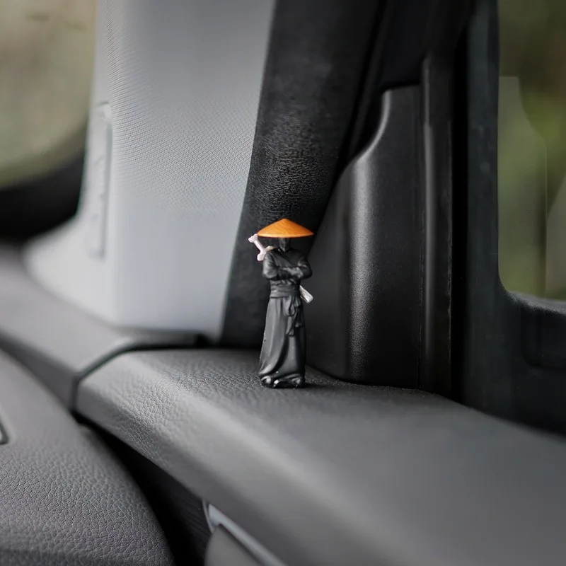 New Spot Hand-Made Model Wulin Knight-Errant Desktop Ornaments Car Decoration Trend Statue Holiday Surprise Birthday Gift