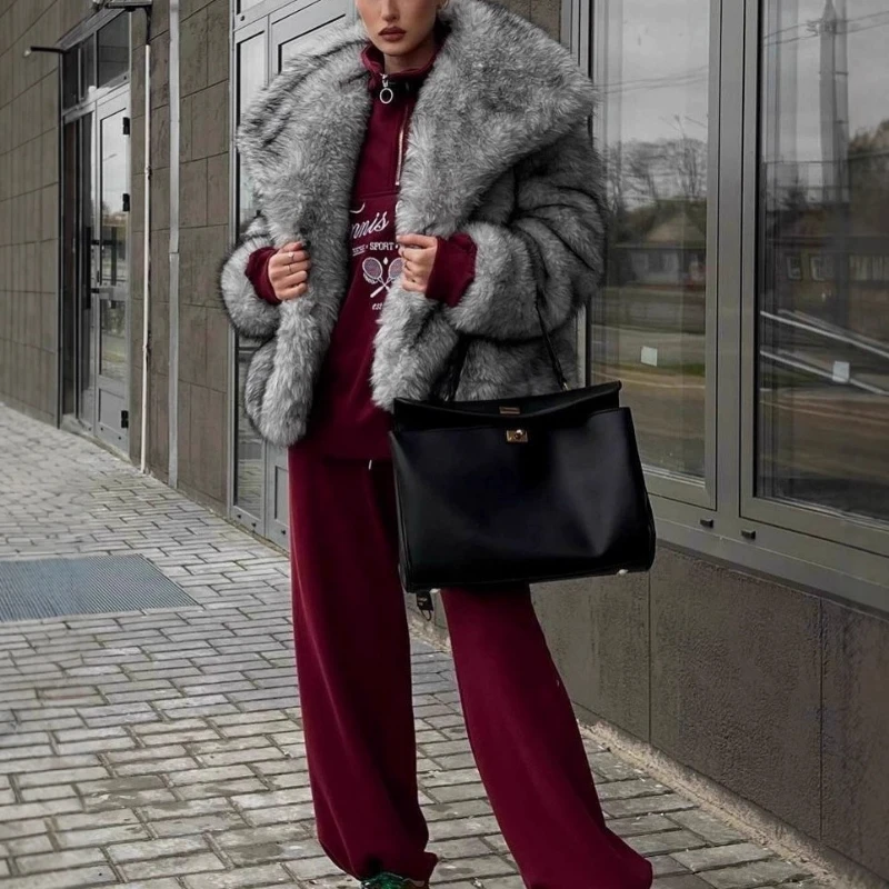 Casualowy płaszcz zimowy z imitacji futra w jednolitym kolorze, nowy model damski, moda uliczna, ciepły, z długimi rękawami, z klapami, elegancki, gruby płaszcz futrzany dla kobiet.