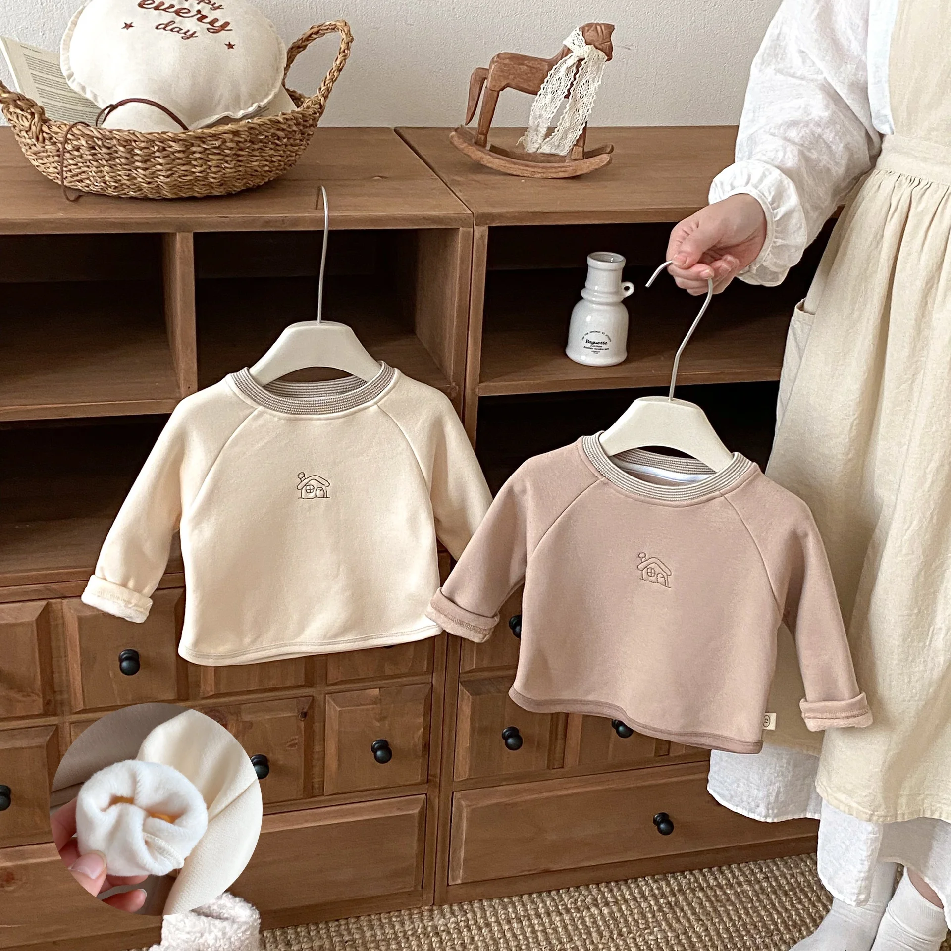 

2025 Winter Toddler Kids Fleece Lined T-shirt House Embroidery Thermal Base Layer Top 0-5Y Boys Girl Warm Skin-friendly Pullover