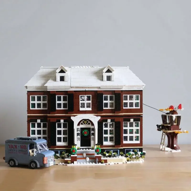 3955pcs Fit 213300 Home Alone House Dolls Car Model Streetview Building Blocks Bricks Children Educational Toys for Boy Gift